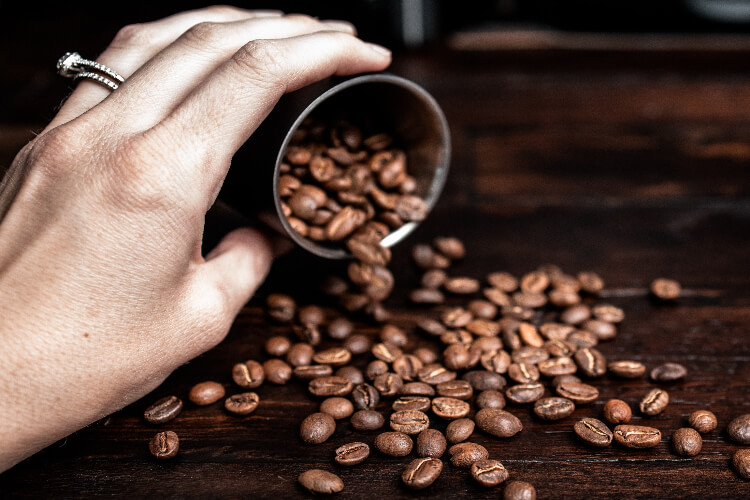Can you brew coffee beans without grinding them